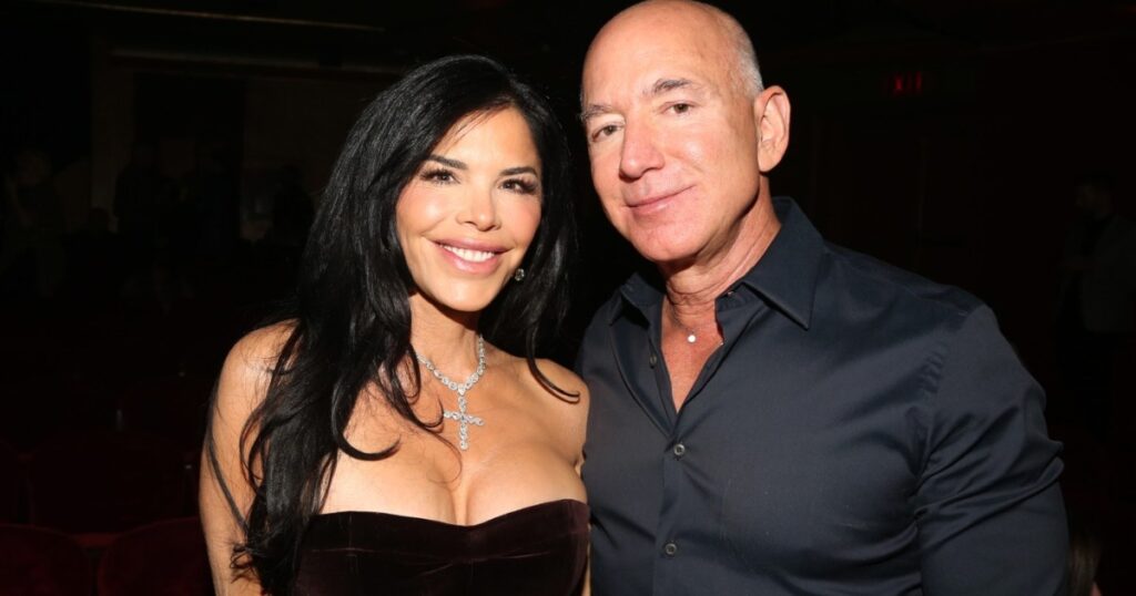 Here’s an Update on Lauren Sanchez & Jeff Bezos’ Wedding Plans