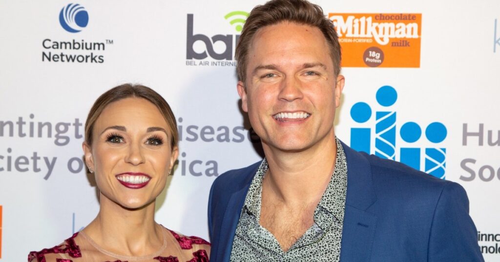 Who Is Scott Porter's Wife? Kelsey Mayfield's Job & Kids