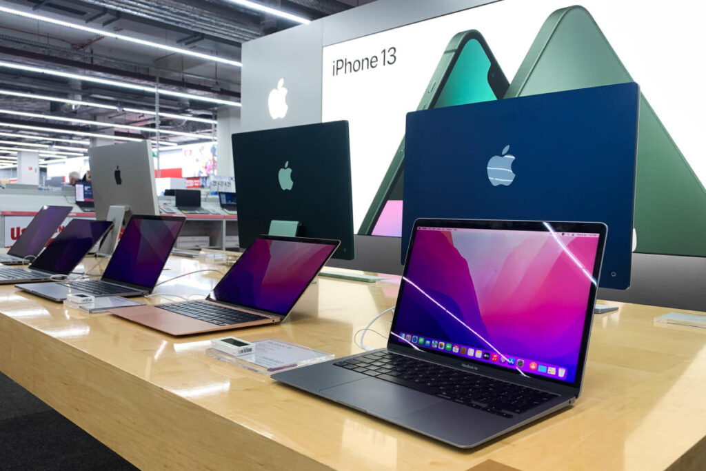 Apple patches vulnerabilities used to target Intel-based Macs