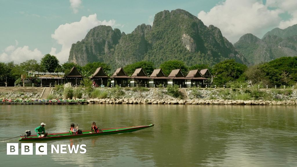 Laos backpackers avoid shots after suspected poisonings