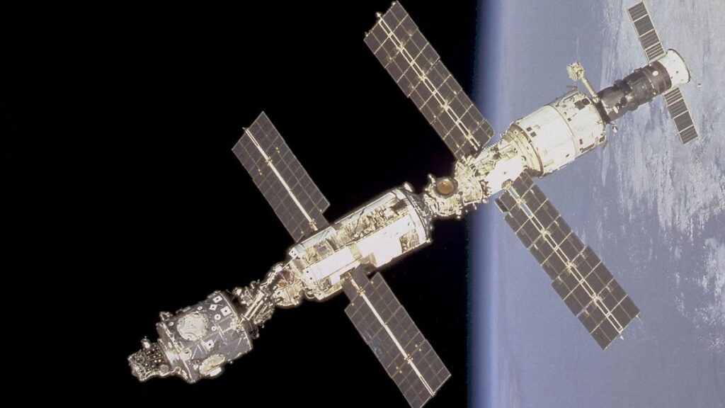 NASA warns of potential 'catastrophic failure' on leaking ISS — but Russia doesn't want to fix it