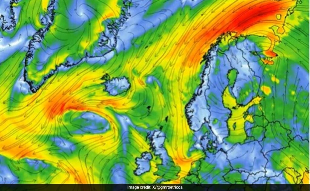 Warning Issued For Heavy Snow, Rain And Travel Chaos In UK