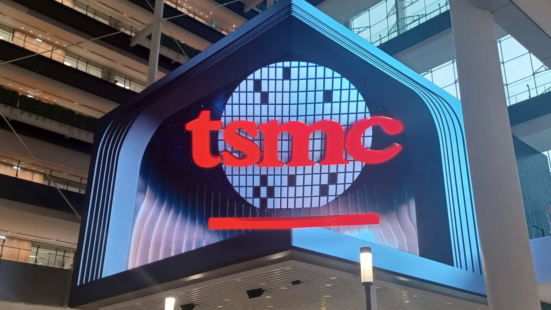 TSMC fourth-quarter profit beats expectations on strong AI chip demand