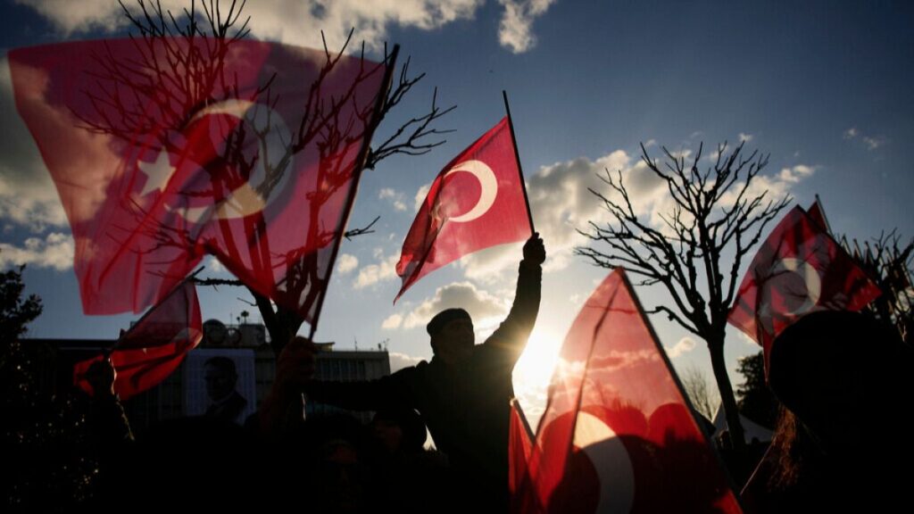 Thousands protest against arrest of Istanbul mayor seen as key Erdoğan rival