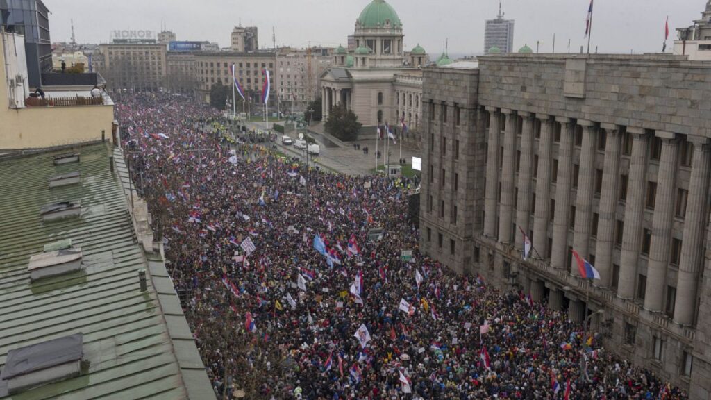 Mass protest in Belgrade against President Vucic's government