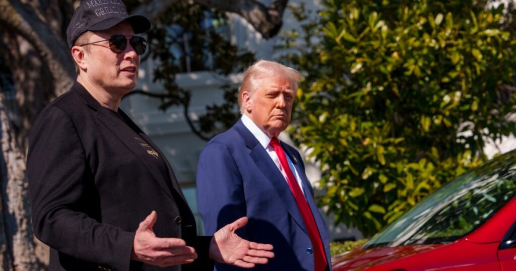 Donald Trump Poses With Elon Musk at White House Amid Boycott