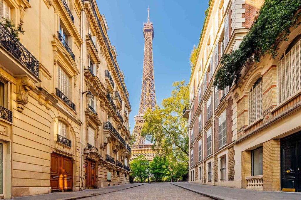 This Flash Sale Has 30% Off 6 Iconic European Cities—Including London, Paris, and Amsterdam