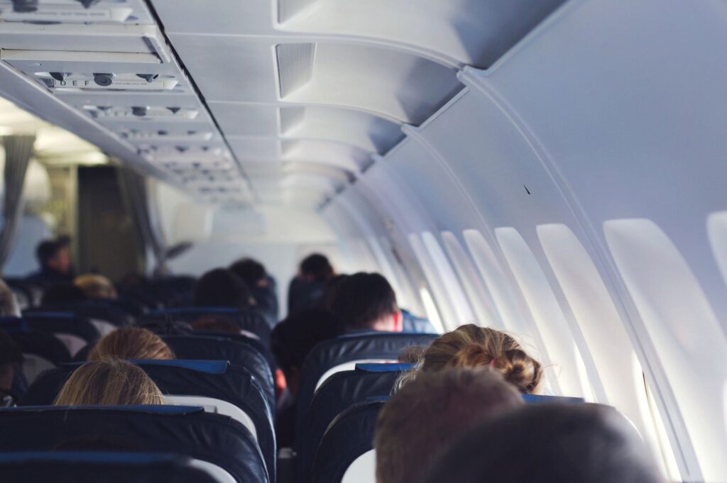 Is It OK to Say No to Swapping Seats With a Parent on a Plane?