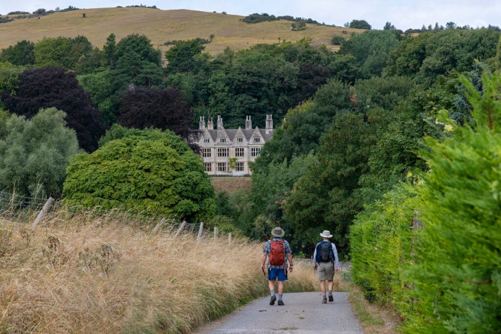Best walks in the Costwolds for 2025