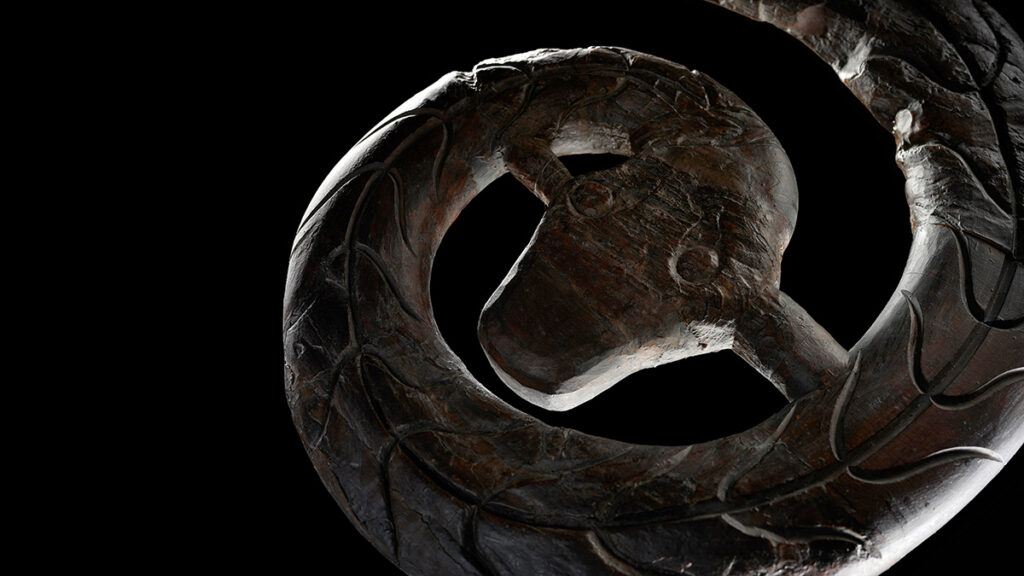 A Viking Age Masterpiece Revealed: Oseberg Ship’s Original Serpent Head Makes Its Debut